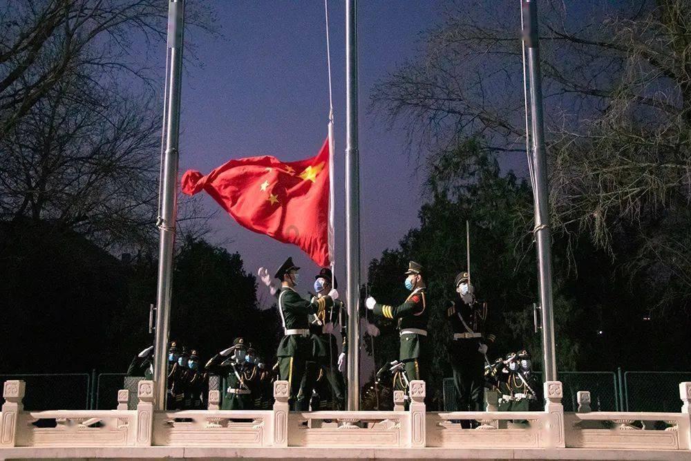 请出示文件